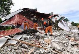 Powerful earthquake hits Philippines and Indonesia